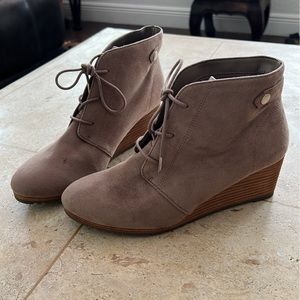 Dr Scholl’s Wedge Booties Womens size 8